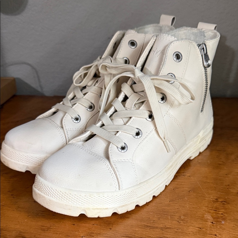 Blowfish Malibu Vegan Leather Off White Forever Mid Lug Zip Side High Tops
